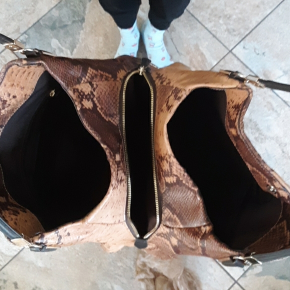 Snakeskin embossed Coach bag - Picture 3 of 8